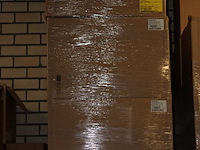 Kunststof / hardcup bierglazen op voet 520cc in 6 dozen op pallet. totaal 900 stuks. - afbeelding 1 van  3