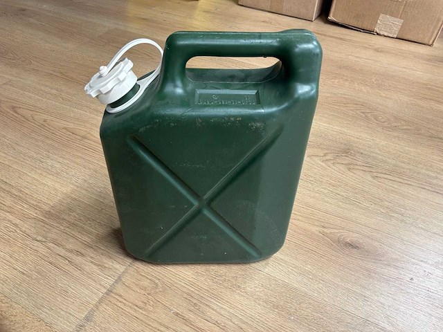Kunststof jerrycan (9x) - afbeelding 1 van  5