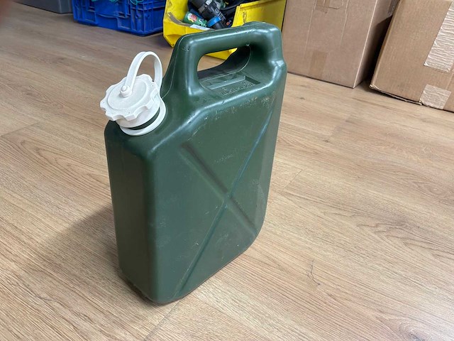 Kunststof jerrycan (9x) - afbeelding 2 van  5