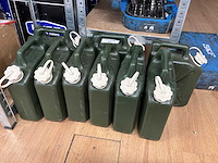 Kunststof jerrycan (9x) - afbeelding 3 van  5