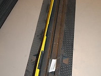 Kunststof kabelbrug met 2 kanalen en klepdeksel. 10 stuks. - afbeelding 3 van  3