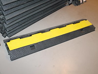 Kunststof kabelbrug met 2 kanalen en klepdeksel. 10 stuks. - afbeelding 2 van  3