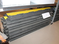 Kunststof kabelbrug met 2 kanalen en klepdeksel. 4 stuks. - afbeelding 1 van  4