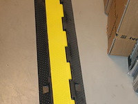 Kunststof kabelbrug met 2 kanalen en klepdeksel. 5 stuks. - afbeelding 3 van  3