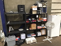 Kunststof kasten met inhoud (3x) - afbeelding 1 van  6