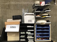 Kunststof kasten met inhoud (3x) - afbeelding 2 van  6