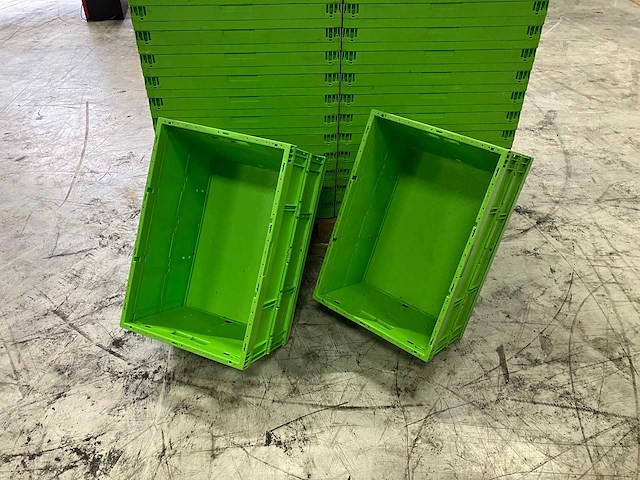 Kunststof klapkrat (32x) - afbeelding 1 van  2