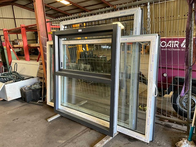 Kunststof kozijn (3x) - afbeelding 1 van  6