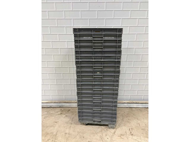 Kunststof krat op trolley (22x) - afbeelding 2 van  3
