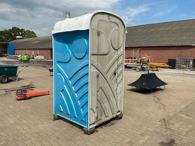 Kunststof mobiele toiletcabine - afbeelding 2 van  4
