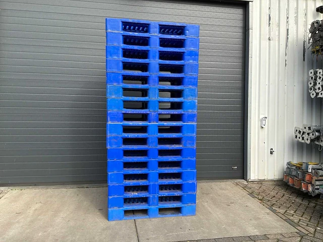 Kunststof pallet (16x) - afbeelding 1 van  6