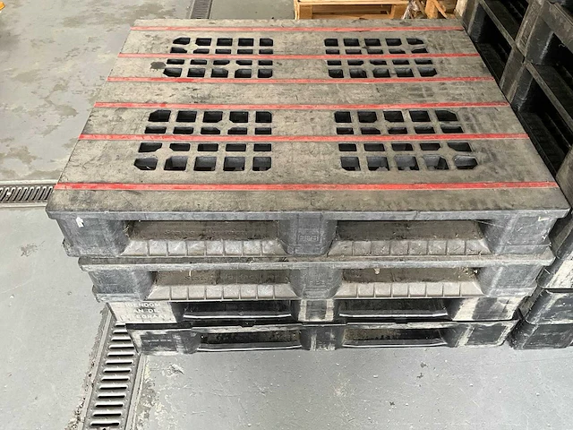 Kunststof pallet (16x) - afbeelding 4 van  4