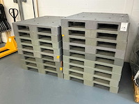 Kunststof pallet (17x) - afbeelding 1 van  4