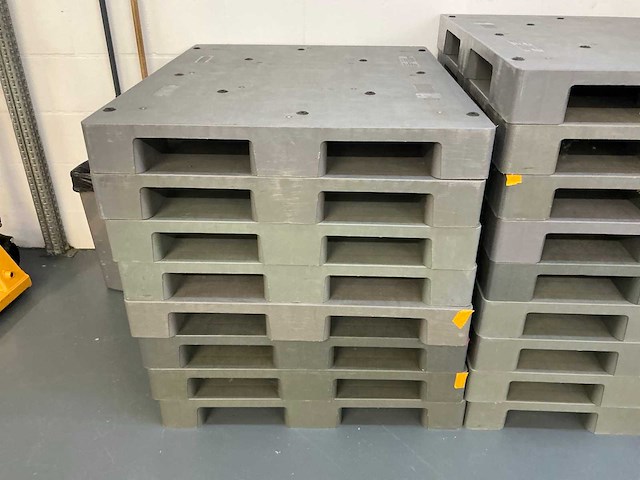Kunststof pallet (17x) - afbeelding 3 van  4