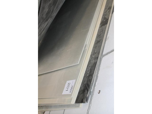 Kunststof plaatmateriaal in diverse maten en uitvoeringen w.o. 6x simona 5 mm 70 x 300 cm. - afbeelding 4 van  5