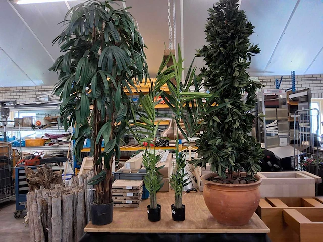 Kunststof plant decoratie (4x) - afbeelding 1 van  1