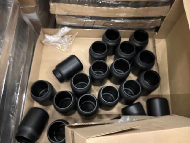 Kunststof potten (4.000 ml) (300x) - afbeelding 6 van  6