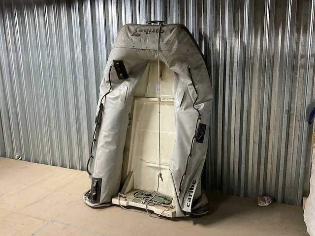 Kunststof roeiboot - afbeelding 1 van  5