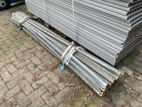 Kunststof (rvs) stalinrichting - afbeelding 2 van  8