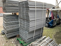 Kunststof (rvs) stalinrichting - afbeelding 5 van  8