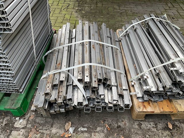Kunststof (rvs) stalinrichting - afbeelding 6 van  8