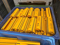 Kunststof staanderbeschermers ca 50 stuks - afbeelding 7 van  12