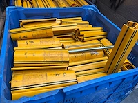 Kunststof staanderbeschermers ca 50 stuks - afbeelding 2 van  12