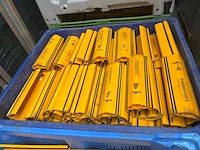 Kunststof staanderbeschermers ca 50 stuks - afbeelding 2 van  5