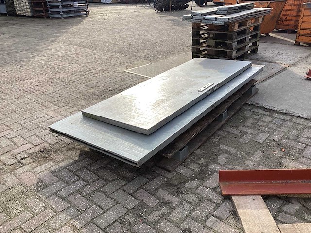 Kunststof stal deuren (2x) - afbeelding 3 van  5