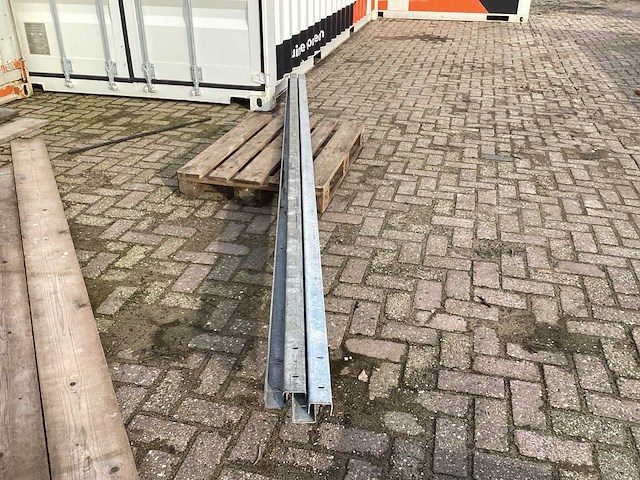 Kunststof stal deuren (2x) - afbeelding 4 van  5