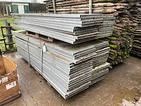 Kunststof stalinrichting platen - afbeelding 1 van  4