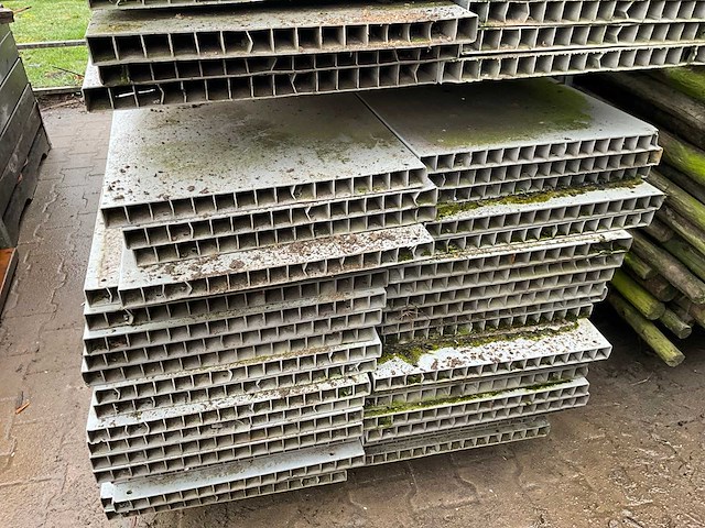 Kunststof stalinrichting platen - afbeelding 3 van  4