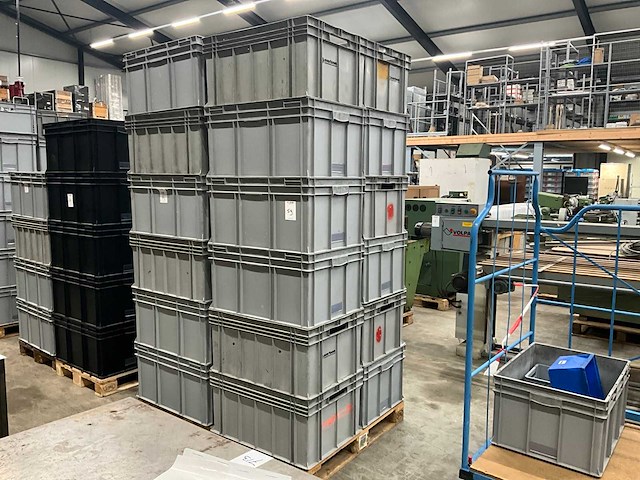 Kunststof stapelbakken (24x) - afbeelding 1 van  1