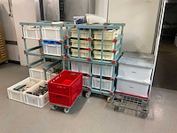 Kunststof stelling met inhoud (2x) - afbeelding 1 van  2