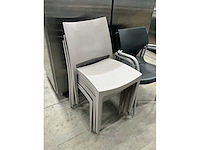 Kunststof stoelen (6x) - afbeelding 3 van  4