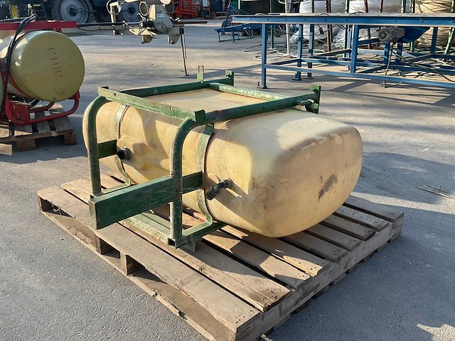 Kunststof tank - afbeelding 2 van  4