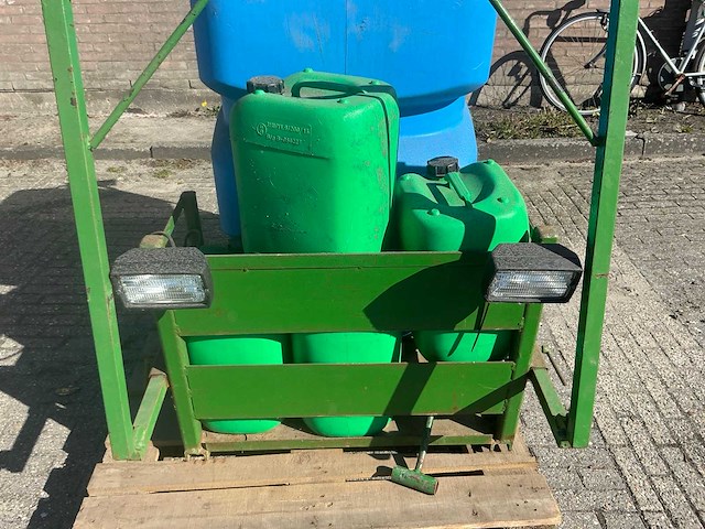 Kunststof tank - afbeelding 8 van  8