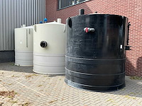 Kunststof tanks, schredder, pompen, meet- en regelapparatuur, plc, metaalbewerkingmachine, boren en frezen