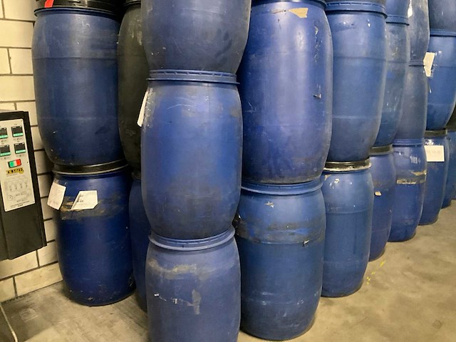 Kunststof vaten - afbeelding 4 van  6