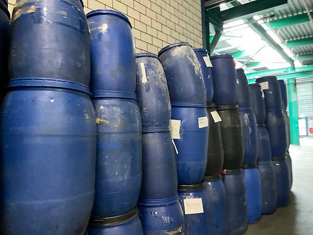 Kunststof vaten - afbeelding 5 van  6