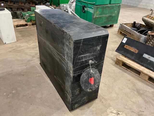 Kunststof vloeistoftank - afbeelding 2 van  2