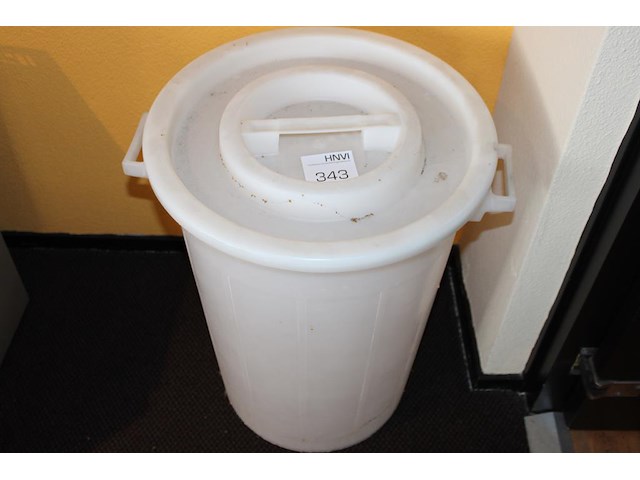 Kunststofemmer met deksel doorsnede 48 en hoogte 64 cm. - afbeelding 1 van  2