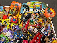 Kunstwerk art. mike kelley (1954-2012) bazaar - afbeelding 9 van  10