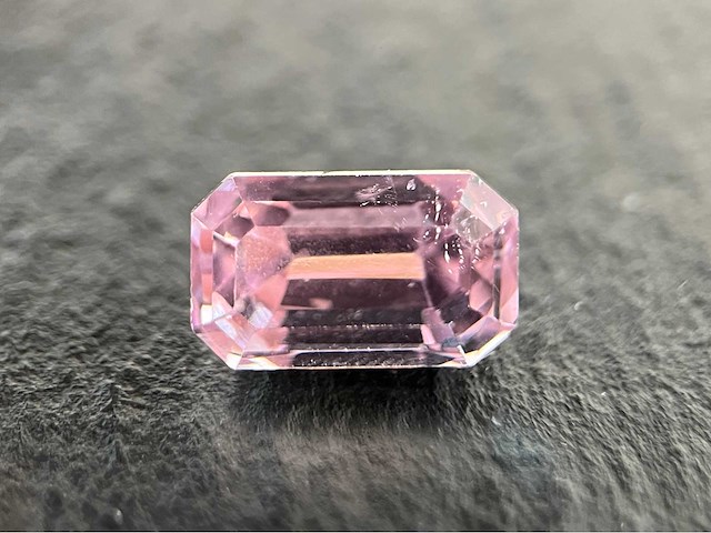 Kunziet - 8.26 carat natuurlijke kunziet - afbeelding 1 van  5