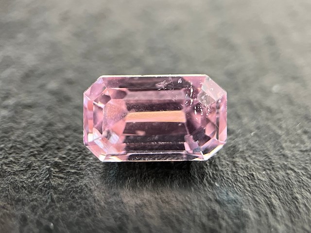 Kunziet - 8.26 carat natuurlijke kunziet - afbeelding 1 van  6