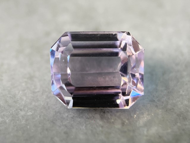 Kunziet - 8.73 carat natuurlijke kunziet - afbeelding 1 van  6