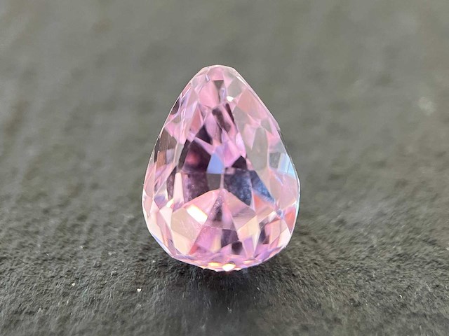 Kunziet 8.09 carat natuurlijke kunziet - afbeelding 1 van  5