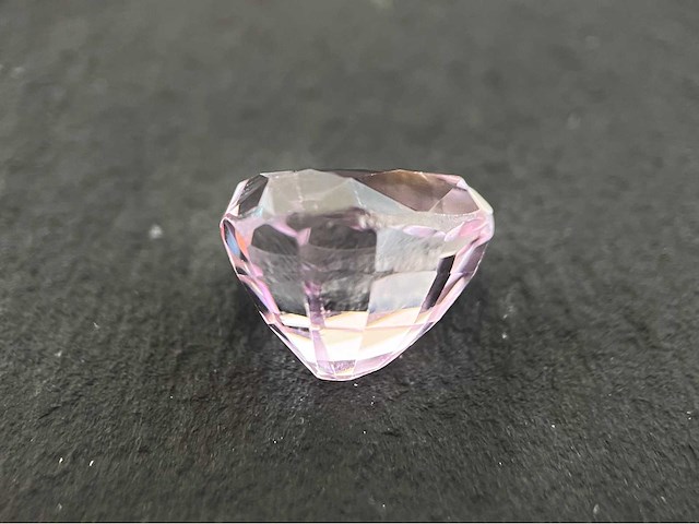 Kunziet 8.09 carat natuurlijke kunziet - afbeelding 2 van  5