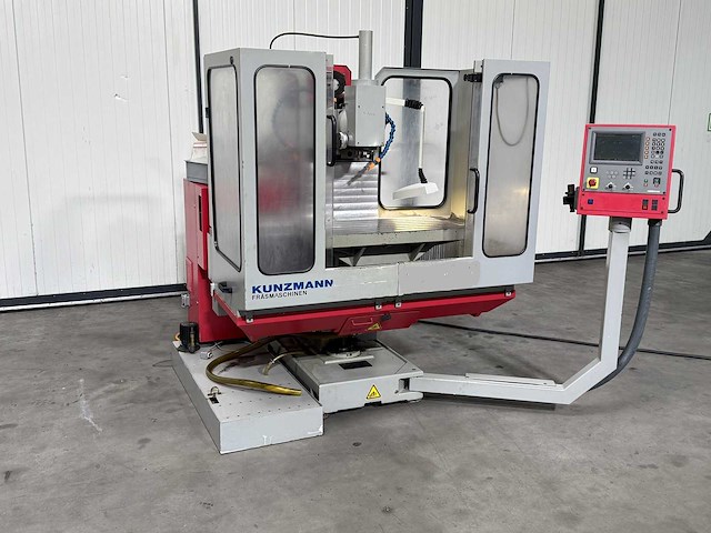 Kunzmann - wf7/3 - cnc milling machine - 2001 - afbeelding 1 van  12