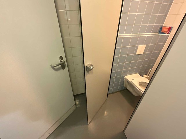 Kupan - trespa sanitairwand met 2 deuren (2x) - afbeelding 4 van  4